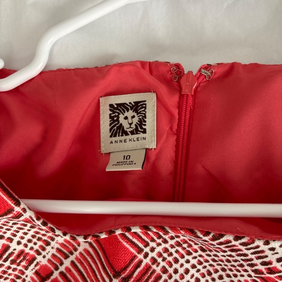 Anne Klein Red and White Patterned Dress - Picture 7 of 9